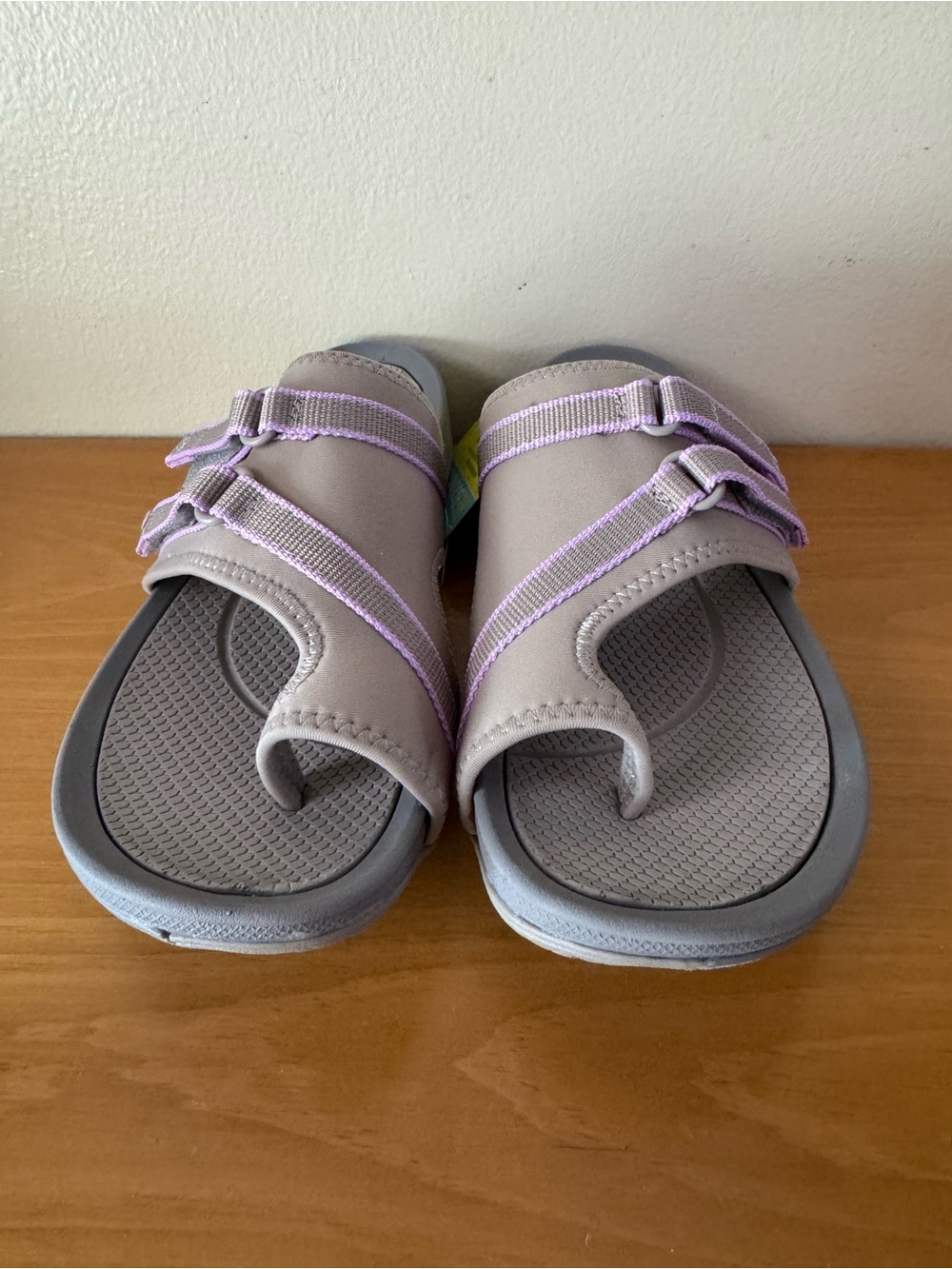 BareTraps Gray Sandals - New with Tags - Picture 6 of 12
